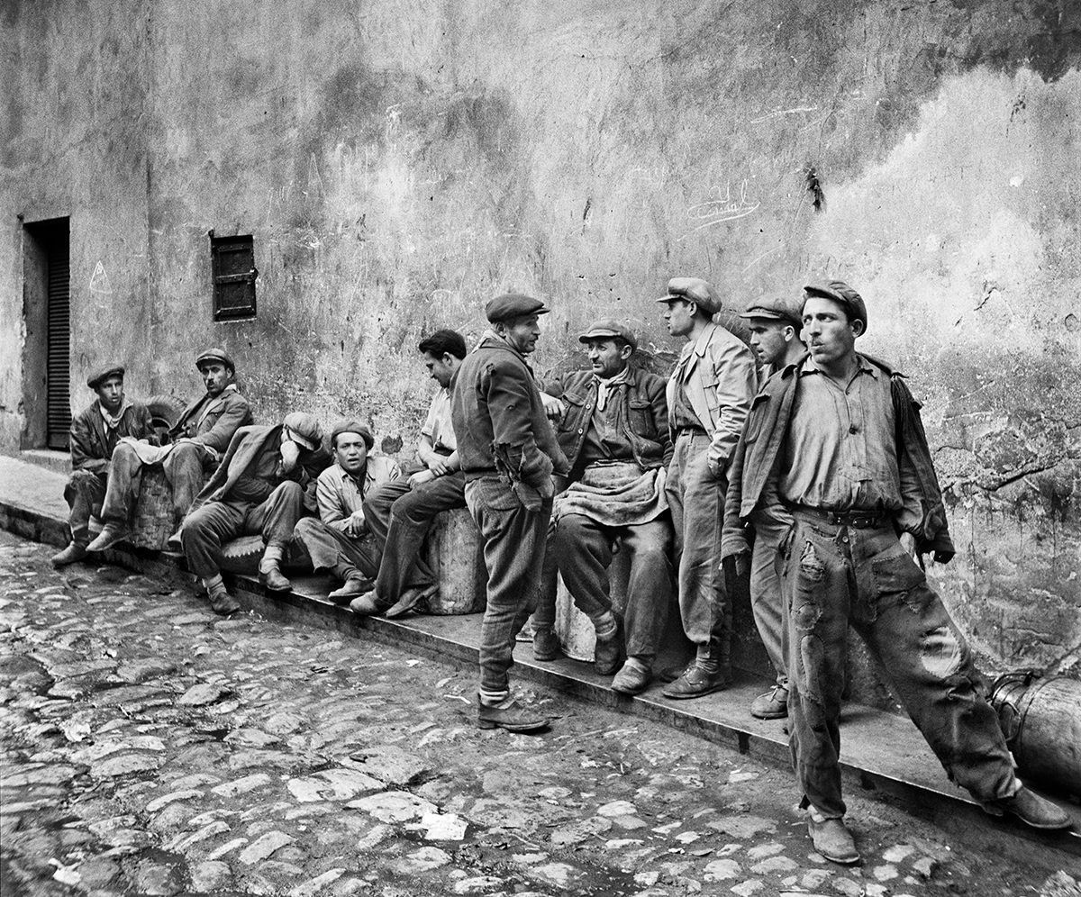 Eminönü — Ara Güler (1954)