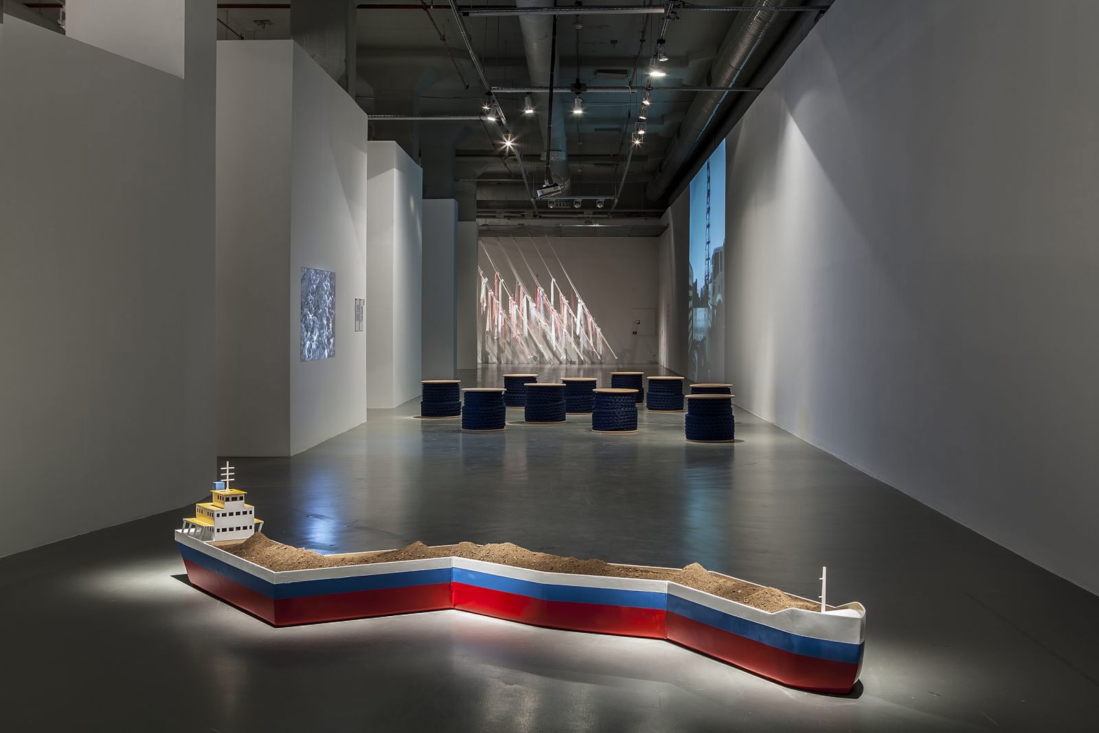 Istanbul Modern presents an exhibition that opens to the sea: "HARBOR"