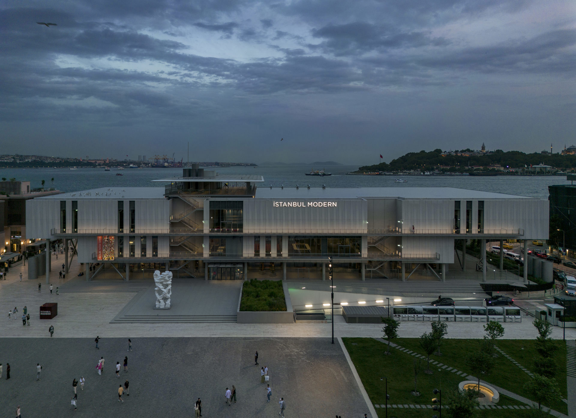 Uluslararası Misafir Sanatçı Programı