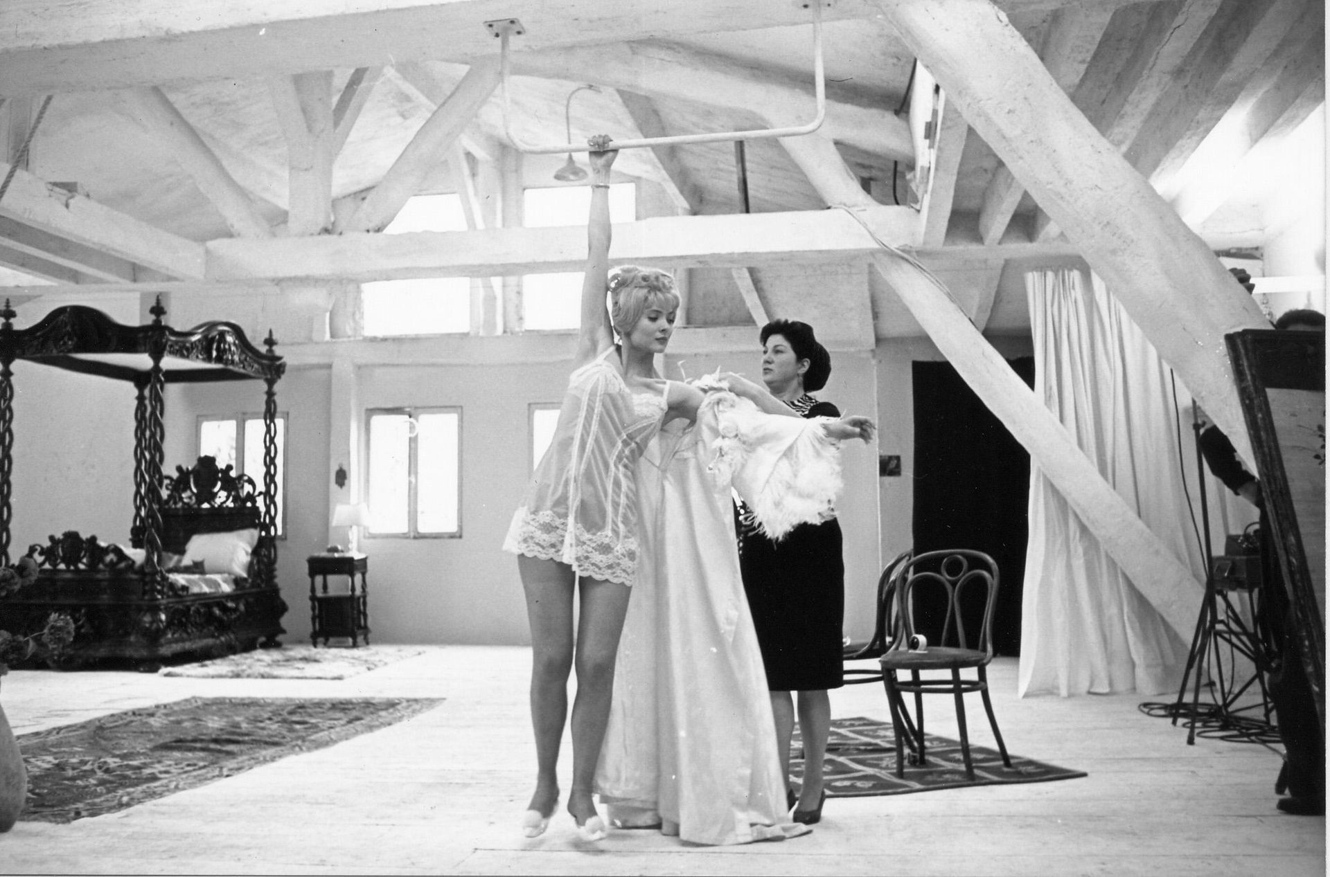 CLÉO FROM 5 TO 7