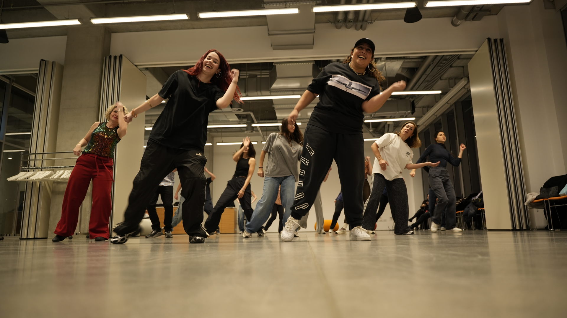 Uzun Cuma: Hip Hop Dans Atölyesi