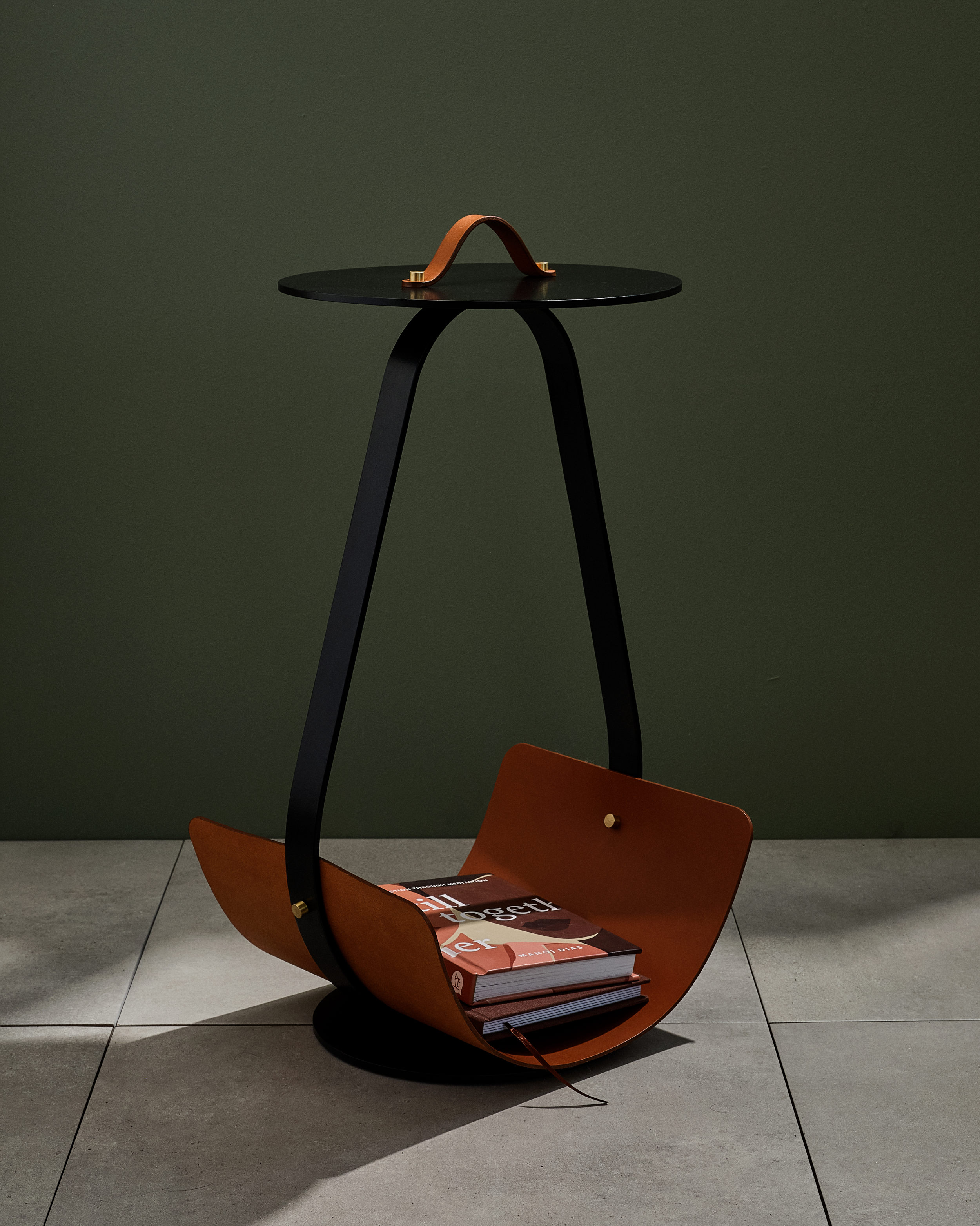 Uniqka - Side Table - Zin - Brown