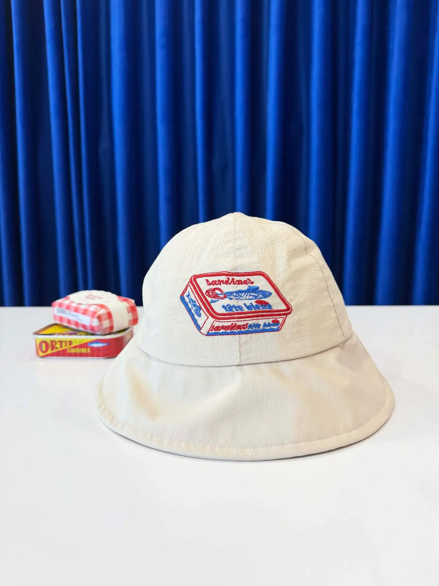 Tête Bleue - Bucket Hat - Elie Sardines - Beige