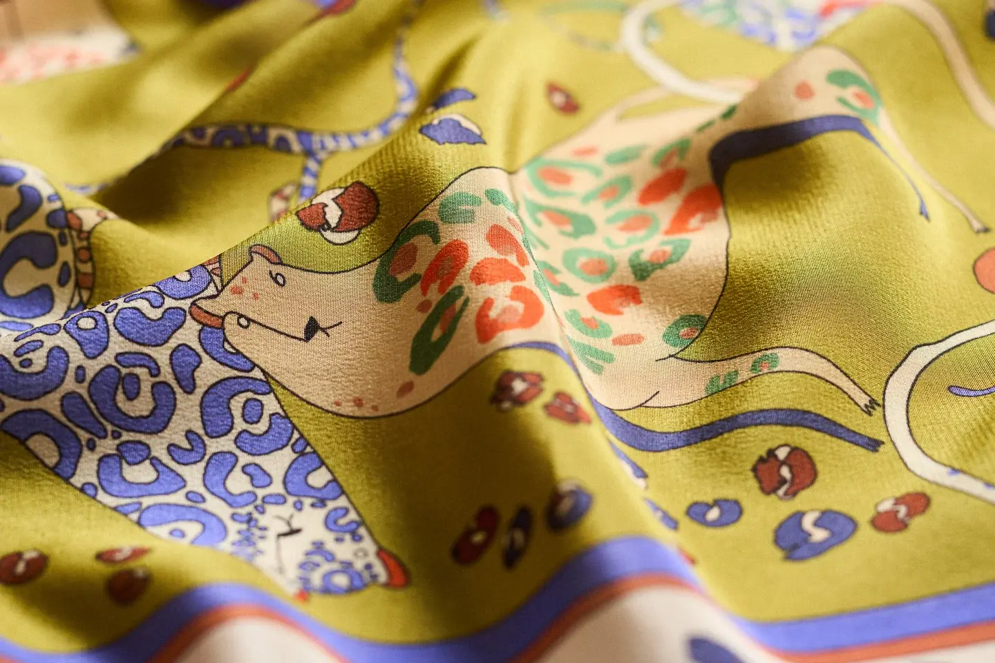 Rumisu - Silk Scarf - Wild Momentum - 105 X 105 cm