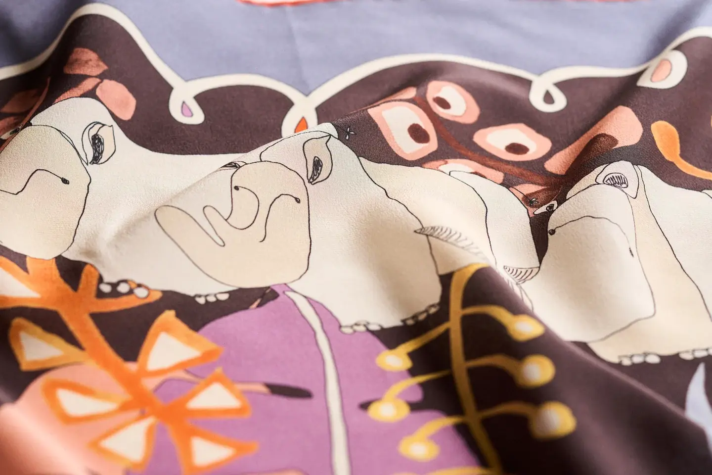 Rumisu - Silk Scarf - Eyes on Rhinos - 105 x 105 cm