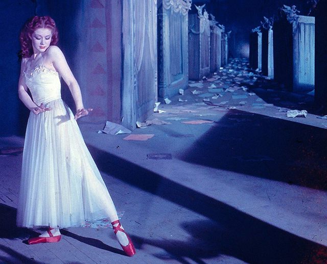 THE RED SHOES