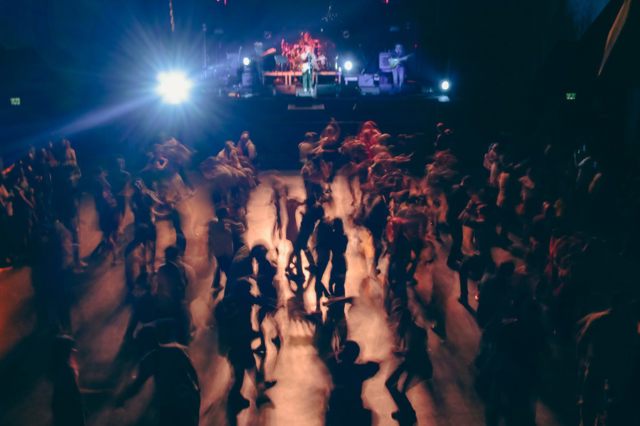 İstanbul Modern’de Mastercard ile “Uzun Cuma” keyfi: Hadi Blues ile müzede dans atölyesi