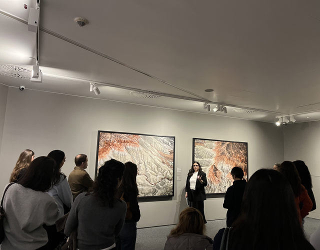 "Edward Burtynsky: Dönüşen Yeryüzü" Exhibition Tour with the Curator