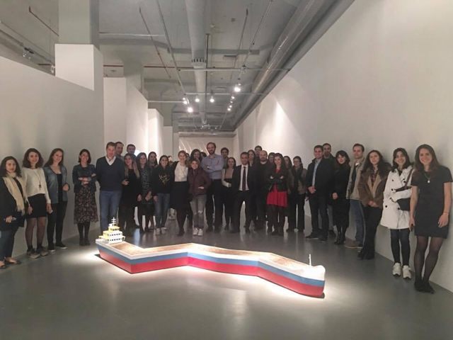 Curator-Led Exhibition Tour “HARBOUR”