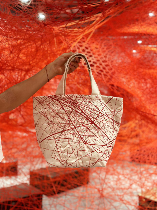 El Çantası - Chiharu Shiota 